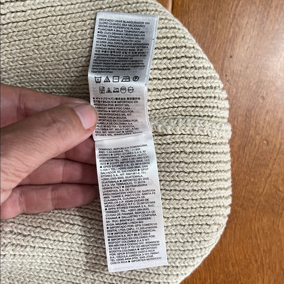 Baby GAP Beanie Knit Hat Size M/L Beige Tan Nude - Picture 8 of 9